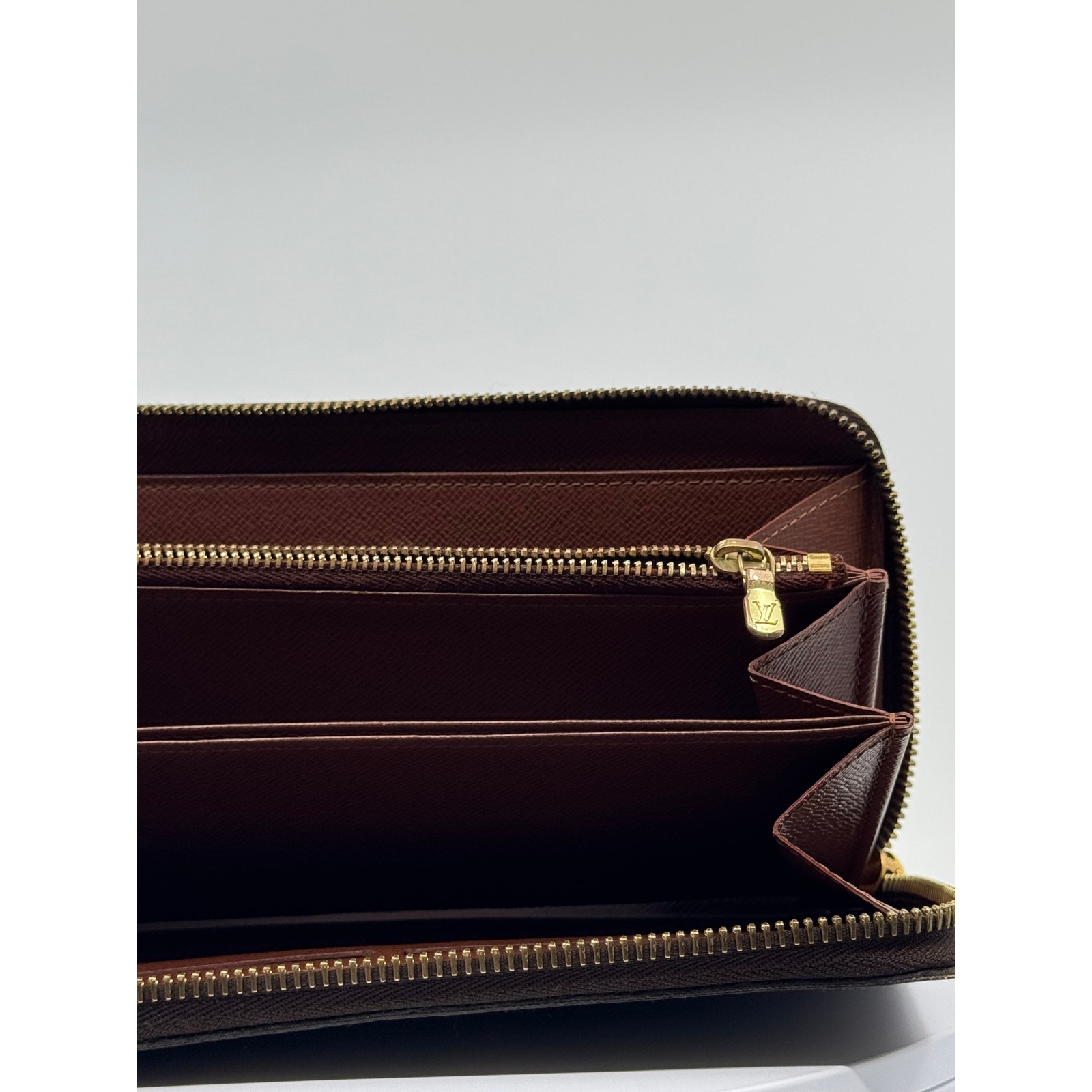 Louis Vuitton Monogram Zippy Wallet - Coa Included
